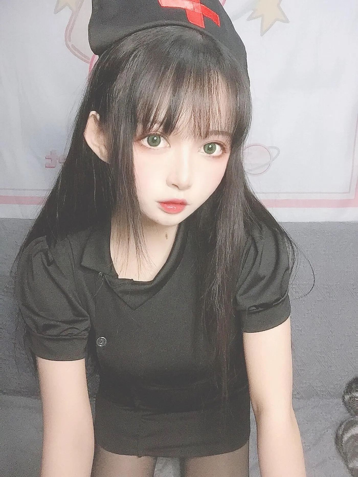 黑猫猫OvO – NO.21 护士喵自拍 [19P]插图6